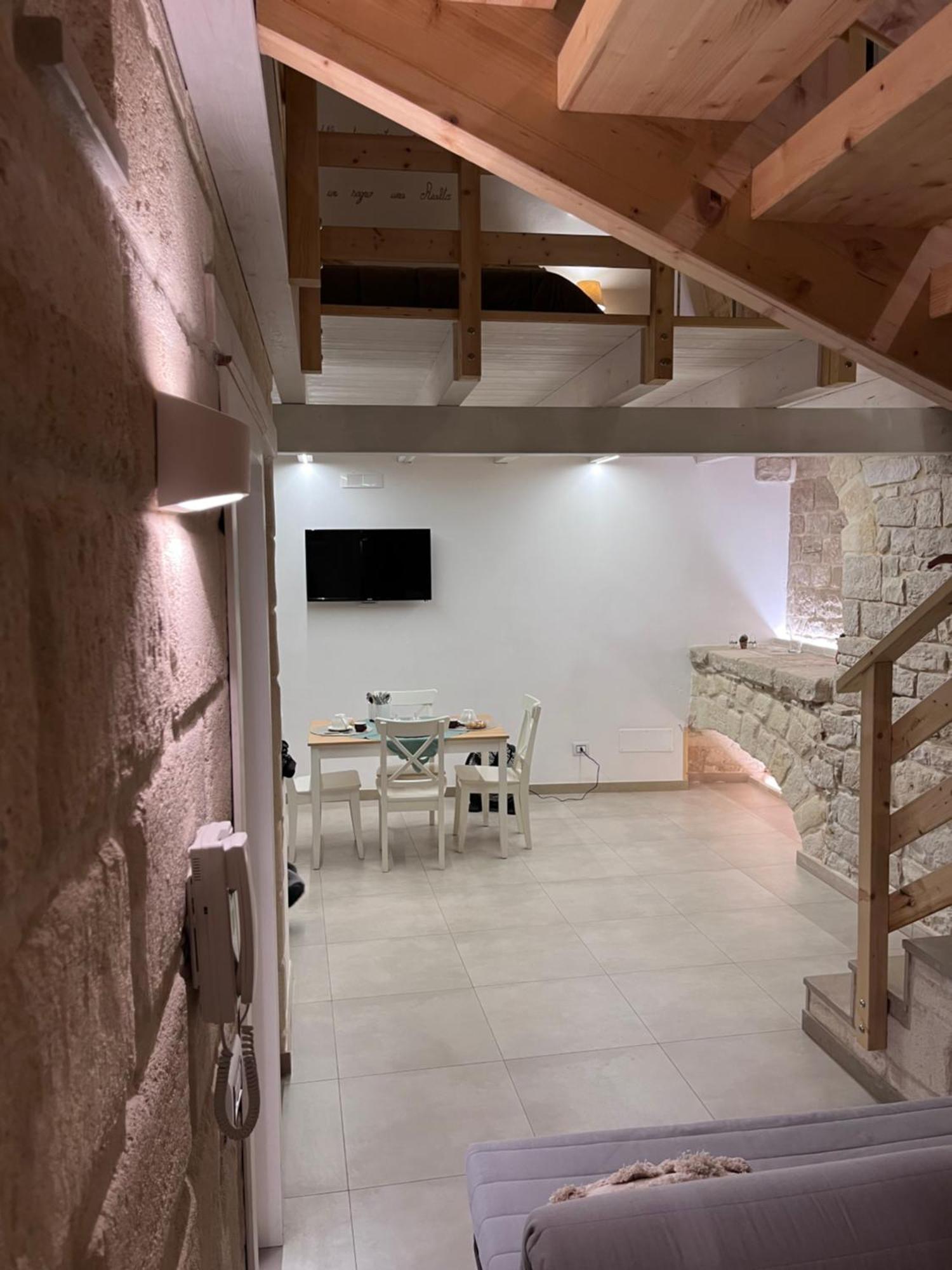 Epoca Suite House Трані Екстер'єр фото