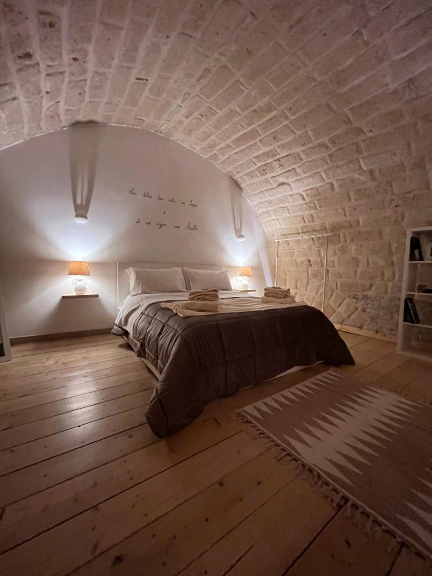 Epoca Suite House Трані Екстер'єр фото