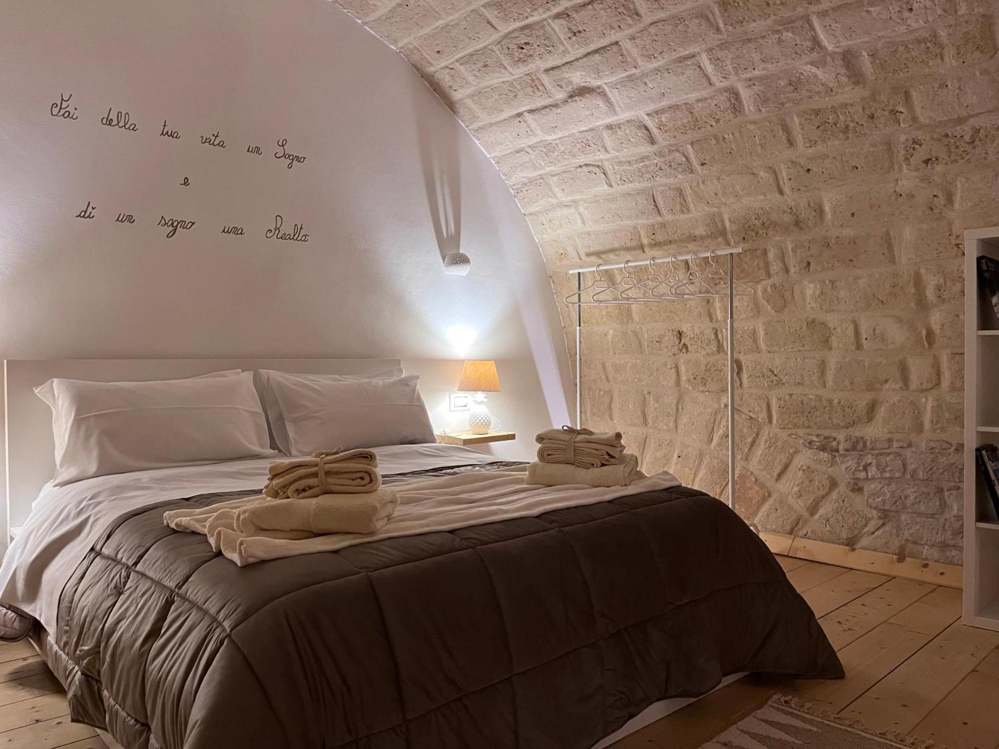 Epoca Suite House Трані Екстер'єр фото
