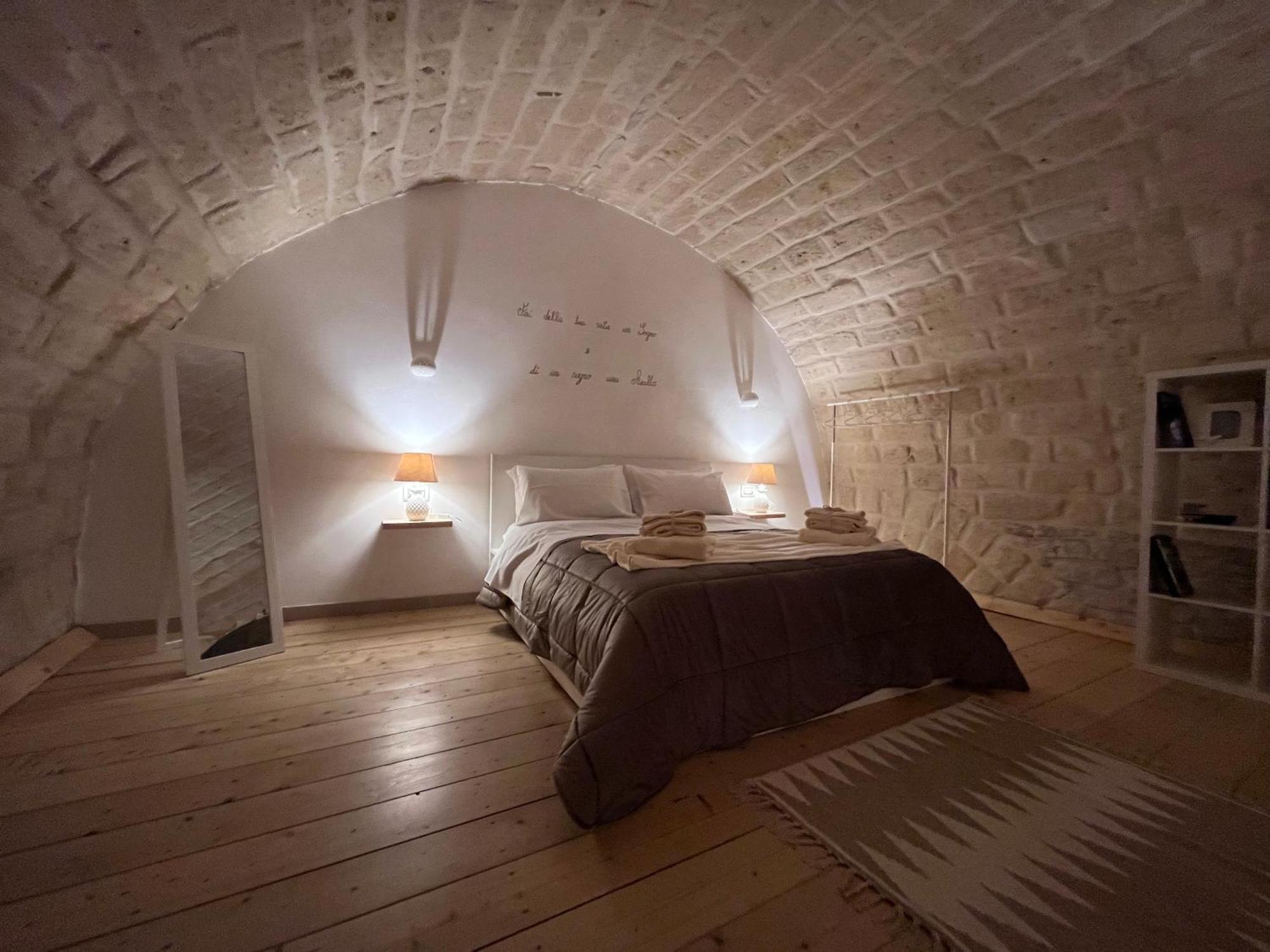 Epoca Suite House Трані Екстер'єр фото