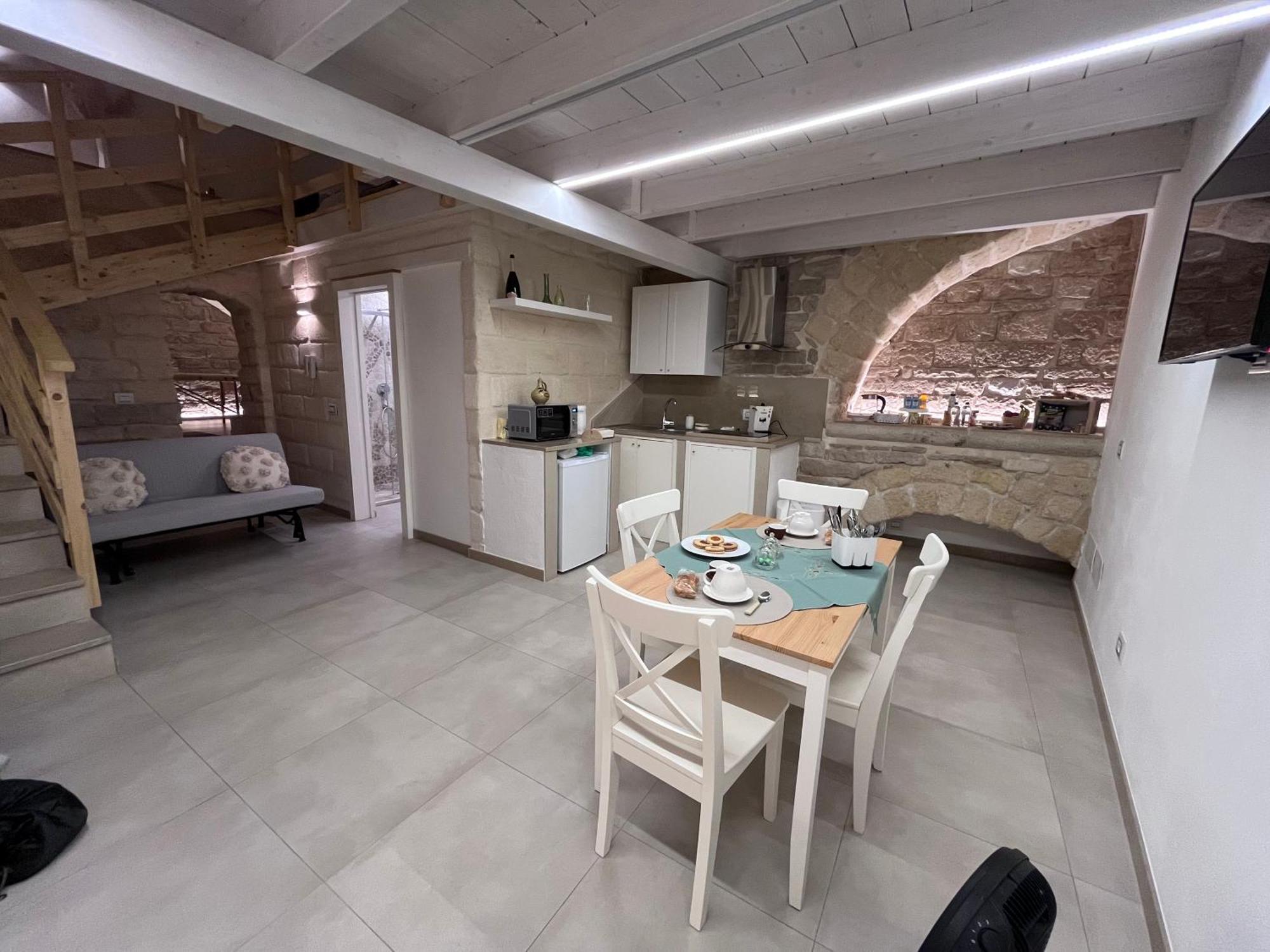 Epoca Suite House Трані Екстер'єр фото
